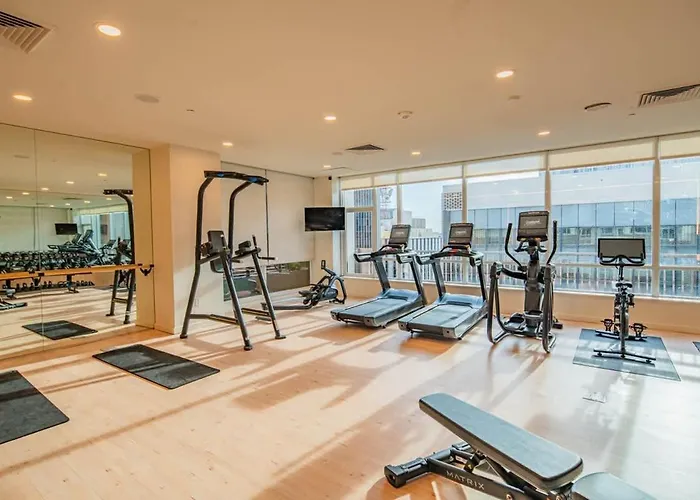 Luxury 28th Floor High Rise, Gym, Parking, Pool, Golf *